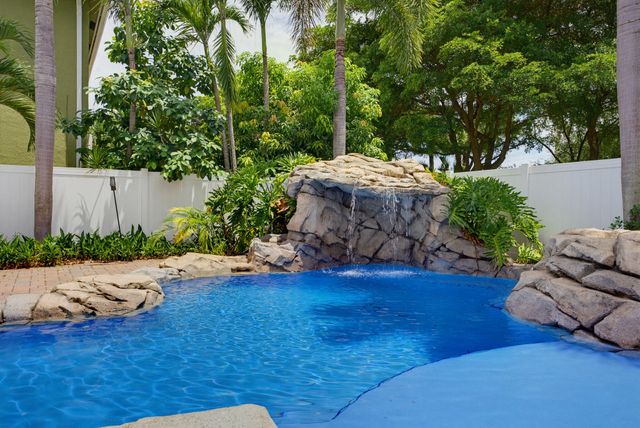 6326 C Durham Drive, Lake Worth, FL 33467