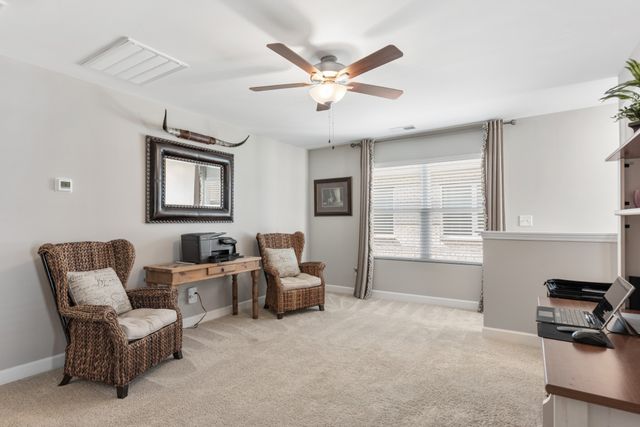 1022 Emery Bay Cir, Hendersonville, TN 37075