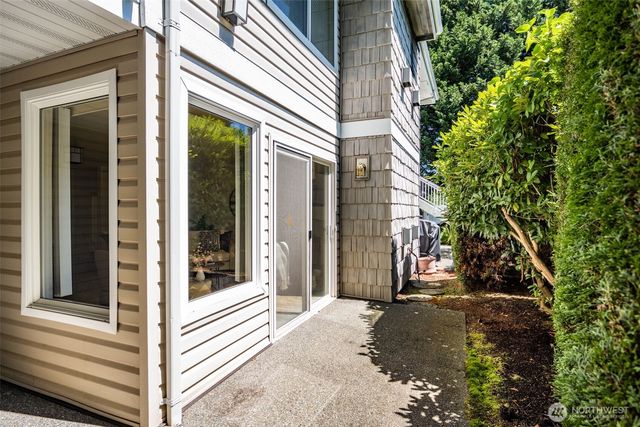 11130 SE 208th Street #A103, Kent, WA 98031