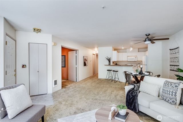 11130 SE 208th Street #A103, Kent, WA 98031