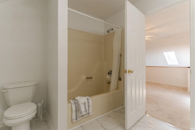 8177 Cobblestone Court, Newburgh, IN 47630