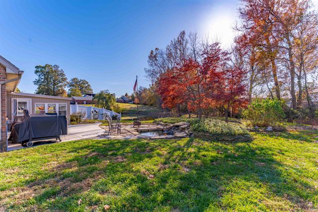 8177 Cobblestone Court, Newburgh, IN 47630