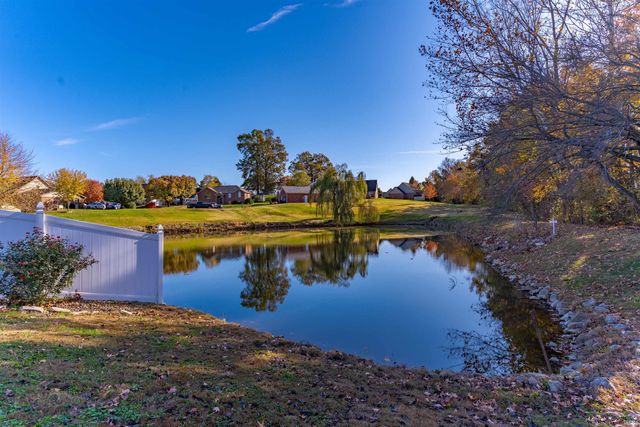 8177 Cobblestone Court, Newburgh, IN 47630