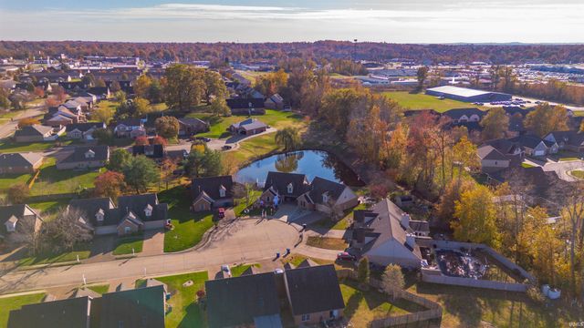 8177 Cobblestone Court, Newburgh, IN 47630