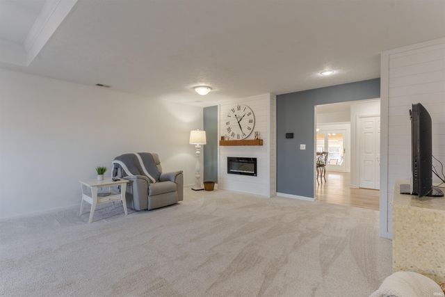 8177 Cobblestone Court, Newburgh, IN 47630