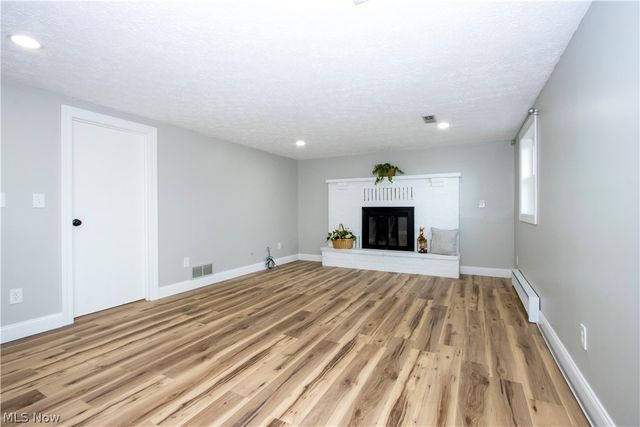 456 Township Road 700, Polk, OH 44866