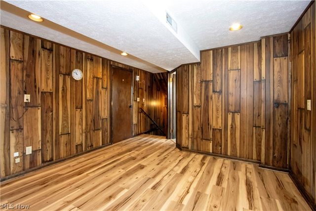 456 Township Road 700, Polk, OH 44866