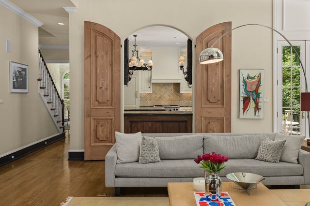 7 Breckenridge, Nashville, TN 37215