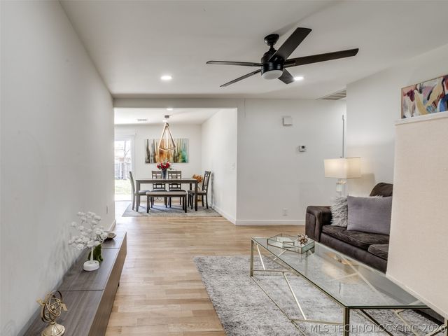 3431 S 116th Place, Tulsa, OK 74146