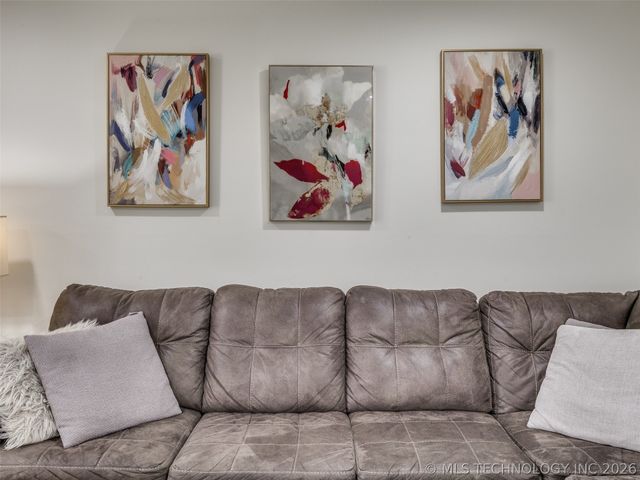 3431 S 116th Place, Tulsa, OK 74146