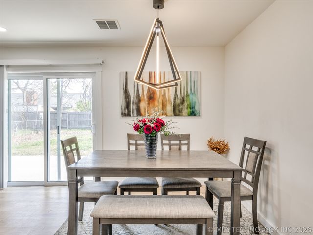 3431 S 116th Place, Tulsa, OK 74146