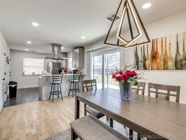 3431 S 116th Place, Tulsa, OK 74146