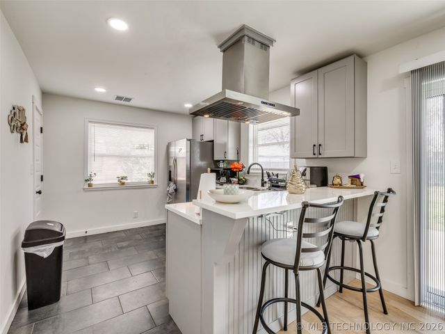 3431 S 116th Place, Tulsa, OK 74146