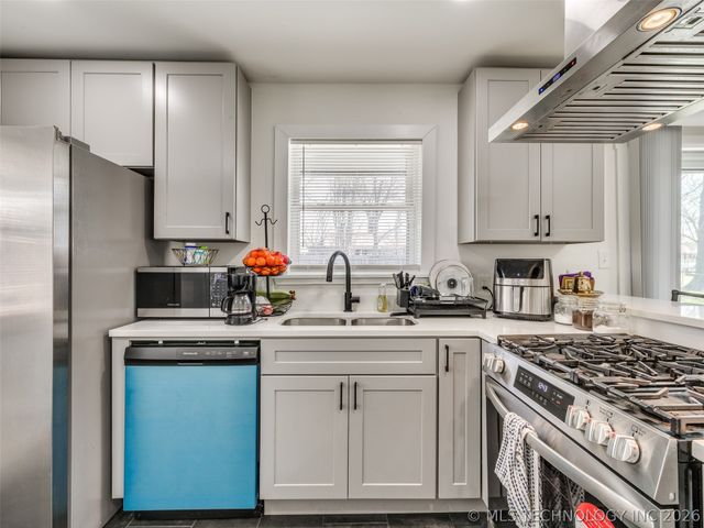 3431 S 116th Place, Tulsa, OK 74146