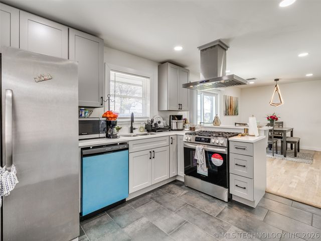 3431 S 116th Place, Tulsa, OK 74146