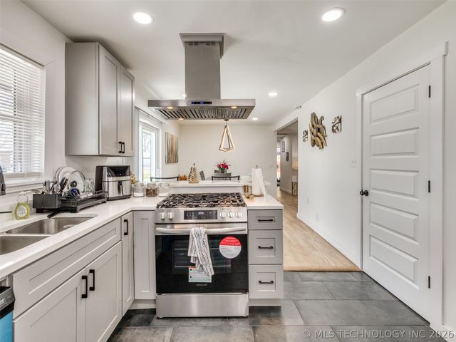 3431 S 116th Place, Tulsa, OK 74146