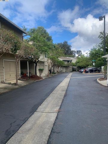 2485 Saint Helena Dr. #3, Hayward, CA 94542