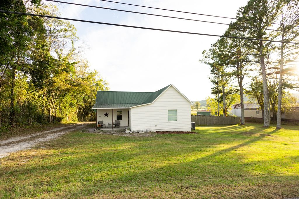 425 Allisona Rd, Eagleville, TN 37060