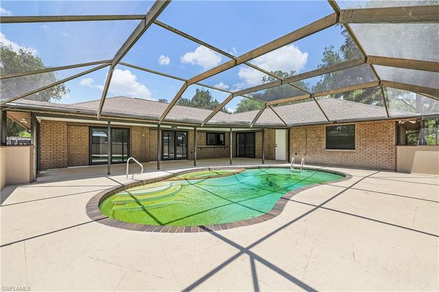 1402 Jefferson AVE, Lehigh Acres, FL 33972