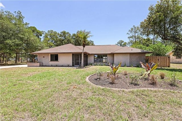 1402 Jefferson AVE, Lehigh Acres, FL 33972