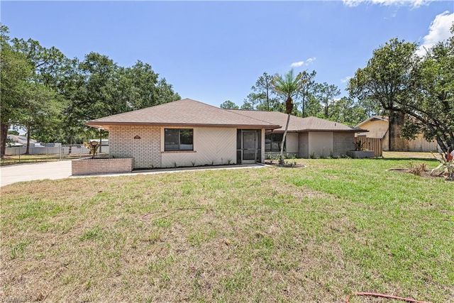 1402 Jefferson AVE, Lehigh Acres, FL 33972