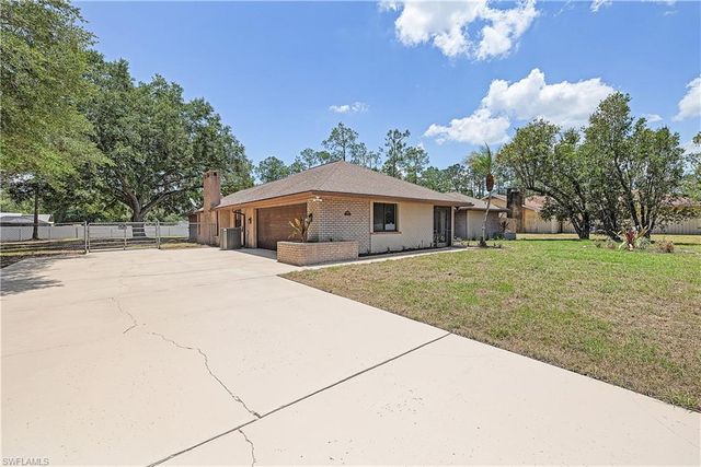 1402 Jefferson AVE, Lehigh Acres, FL 33972