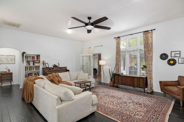 2433 East Virginia Street, Republic, MO 65738