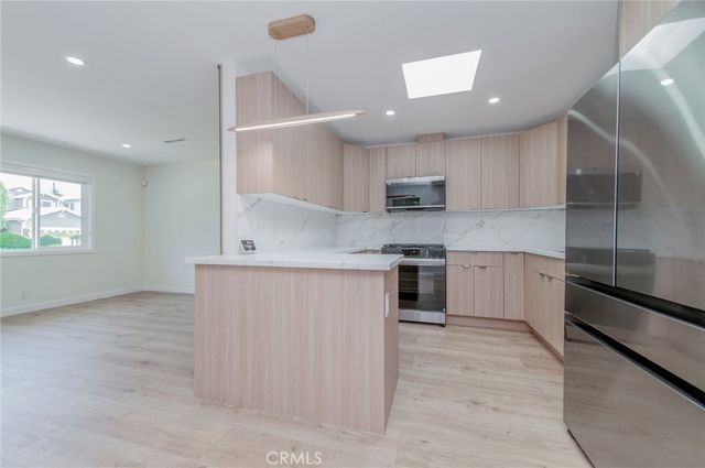 4534 Lennox, Sherman Oaks, CA 91423
