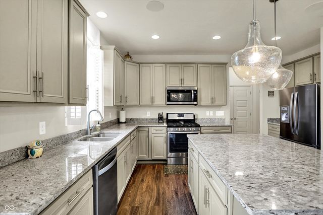 5728 Mahogany Drive, Noblesville, IN 46062