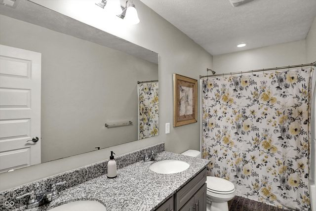 5728 Mahogany Drive, Noblesville, IN 46062