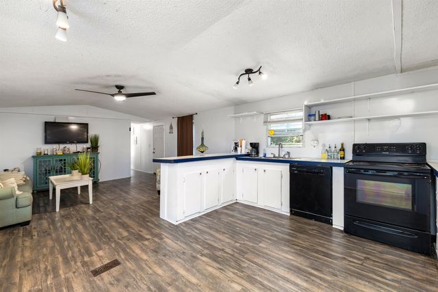 6137 Old Mullins Hwy., Nichols, SC 29581