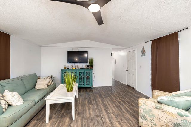 6137 Old Mullins Hwy., Nichols, SC 29581