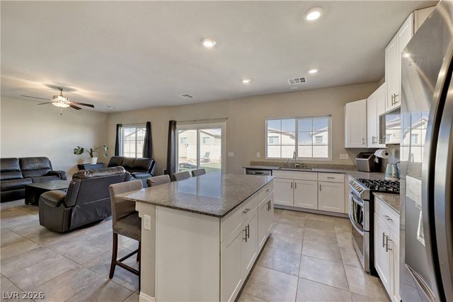 7908 Stone Forest Street, North Las Vegas, NV 89084