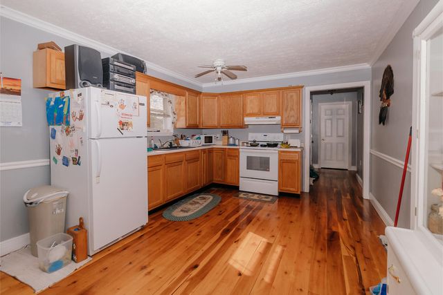 6177 746 Highway, Wellington, KY 40387