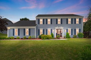 1070 Hillwood BOULEVARD, Pewaukee, WI 53072