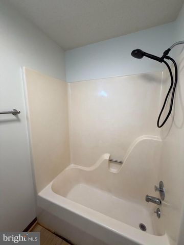 196 KENNEDY BLVD, Elkton, MD 21921