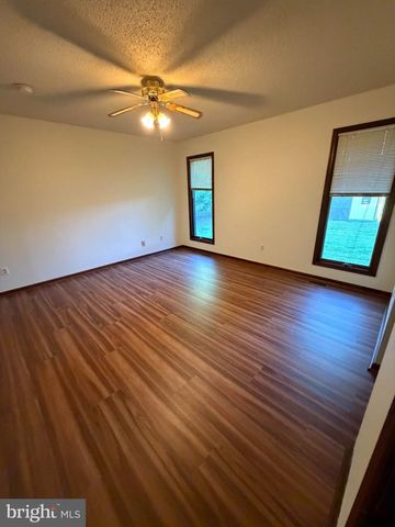 196 KENNEDY BLVD, Elkton, MD 21921
