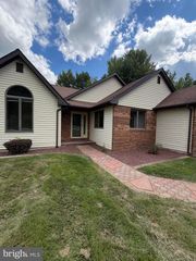 196 KENNEDY BLVD, Elkton, MD 21921