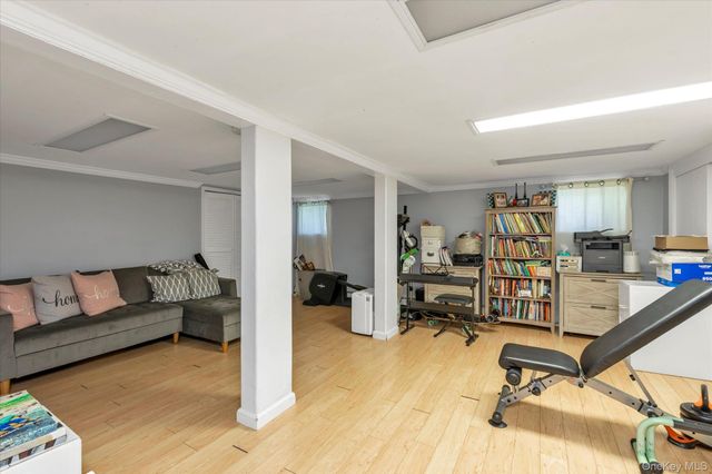 1051 Roselle Place, Woodmere, NY 11598