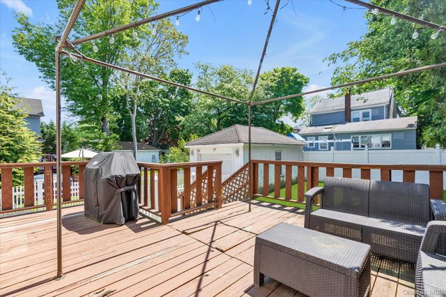 1051 Roselle Place, Woodmere, NY 11598