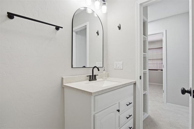 707 W 7th Street, Shawnee, OK 74801