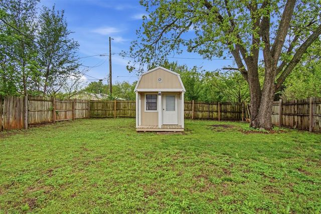 707 W 7th Street, Shawnee, OK 74801