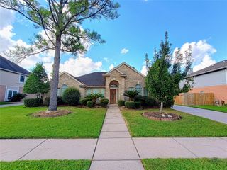 1512 Pine Ridge Lane, Pearland, TX 77581