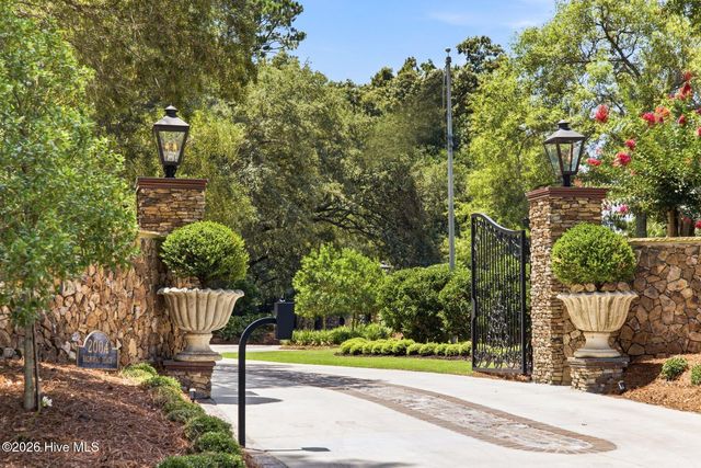 2004 Balmoral Place, Wilmington, NC 28405