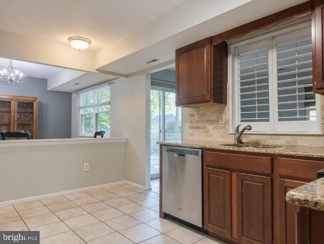 2 GOSHAWK CT, Voorhees, NJ 08043