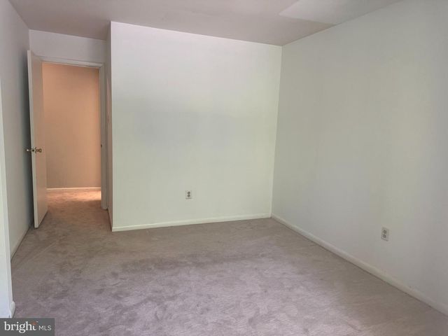 2 GOSHAWK CT, Voorhees, NJ 08043