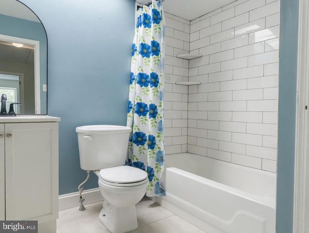 2 GOSHAWK CT, Voorhees, NJ 08043