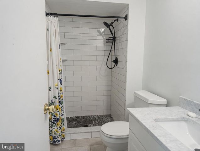 2 GOSHAWK CT, Voorhees, NJ 08043