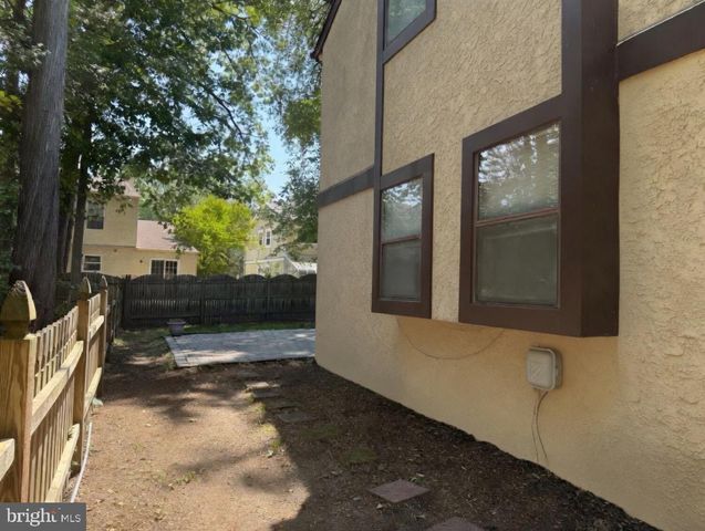 2 GOSHAWK CT, Voorhees, NJ 08043