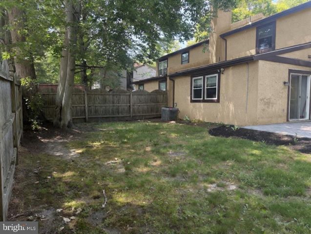 2 GOSHAWK CT, Voorhees, NJ 08043